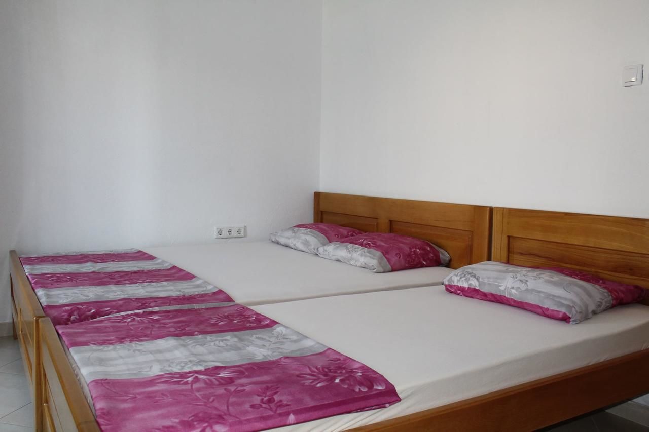 Апартаменты Apartmani LENA Добра-Вода-13