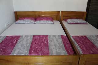 Апартаменты Apartmani LENA Добра-Вода Трехместный номер с балконом-5